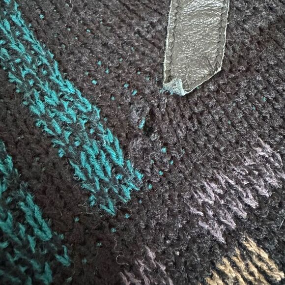 Cambridge Classics Men’s Multicolored Sweater Size Medium 100% Acrylic - Picture 6 of 9